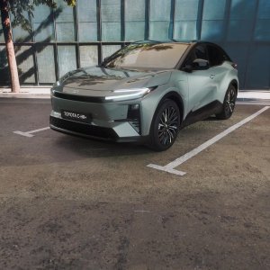Toyota C-HR+